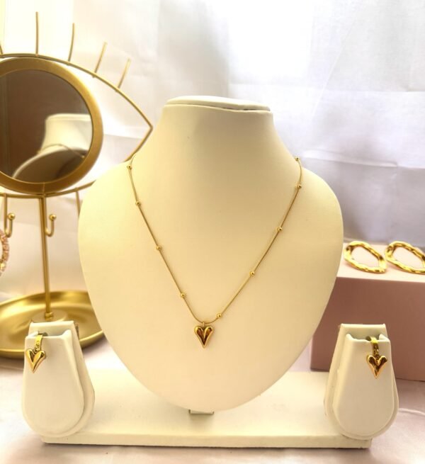 heart chain Heart chain
